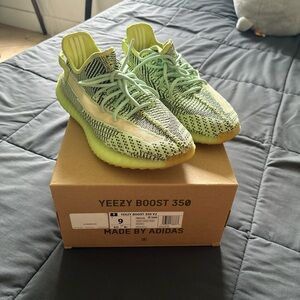 Yeezy 350 yeezreel non reflective
